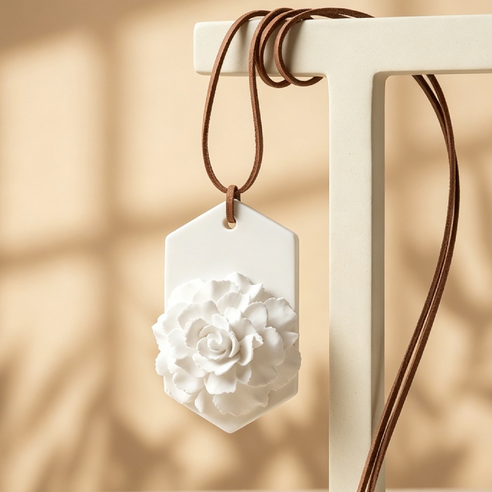 Car Air Freshener - Beyaz Seramik 3D Kabartmalı Minimalist Asma